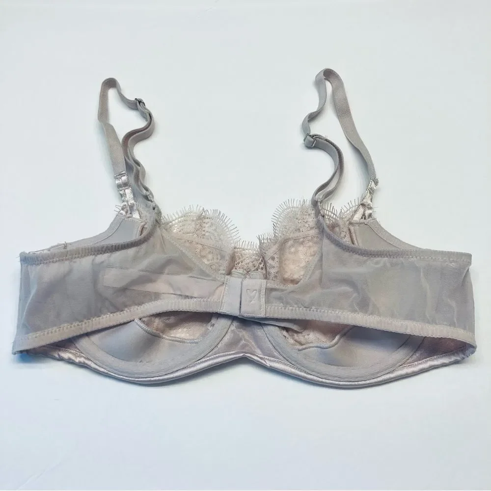 Victoria's Secret Dream Angels Bra Womens 36B Pink Lace Sequin Push Up Underwire